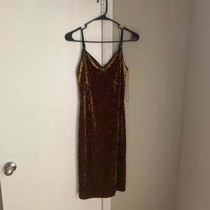 1. STATE velvet dress